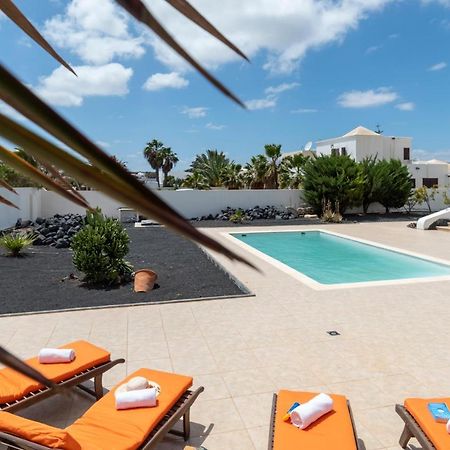 Casa Monicha Apartment Costa Teguise Exterior photo